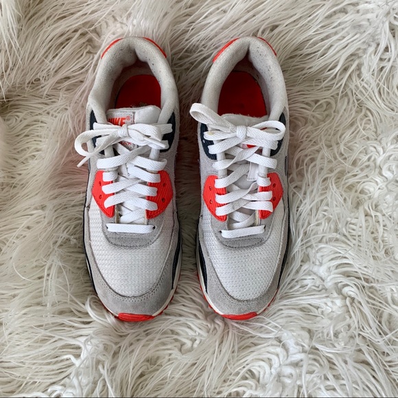 Nike Air Max - Picture 2 of 5